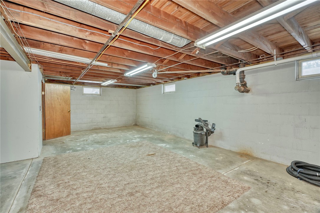 572 Holt Road Webster, NY 14580 - Photo 31 of 39