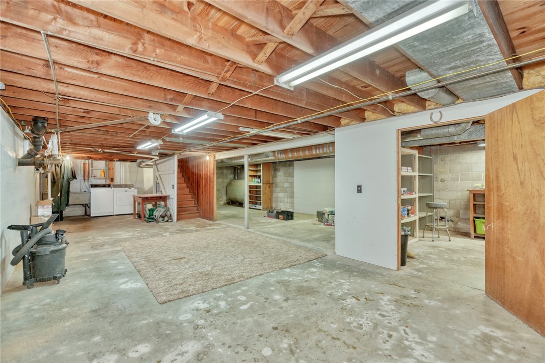 572 Holt Road Webster, NY 14580 - Photo 32 of 39