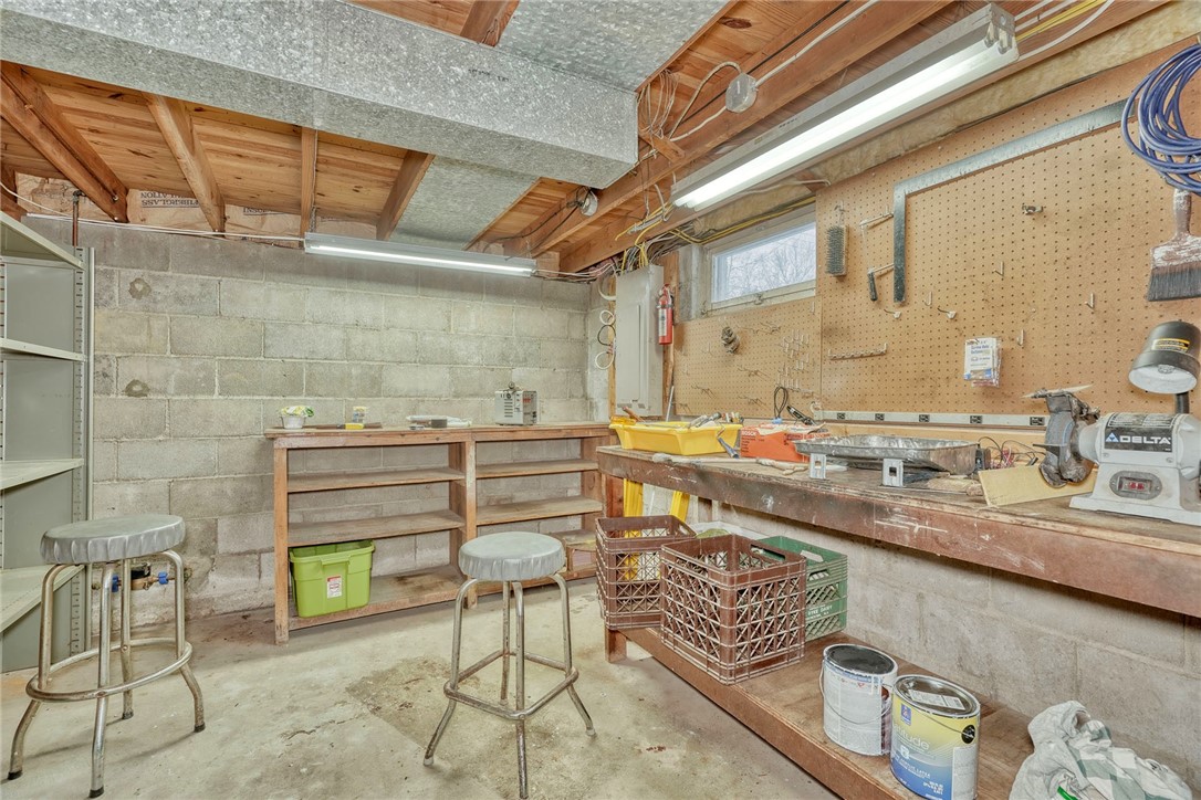 572 Holt Road Webster, NY 14580 - Photo 33 of 39