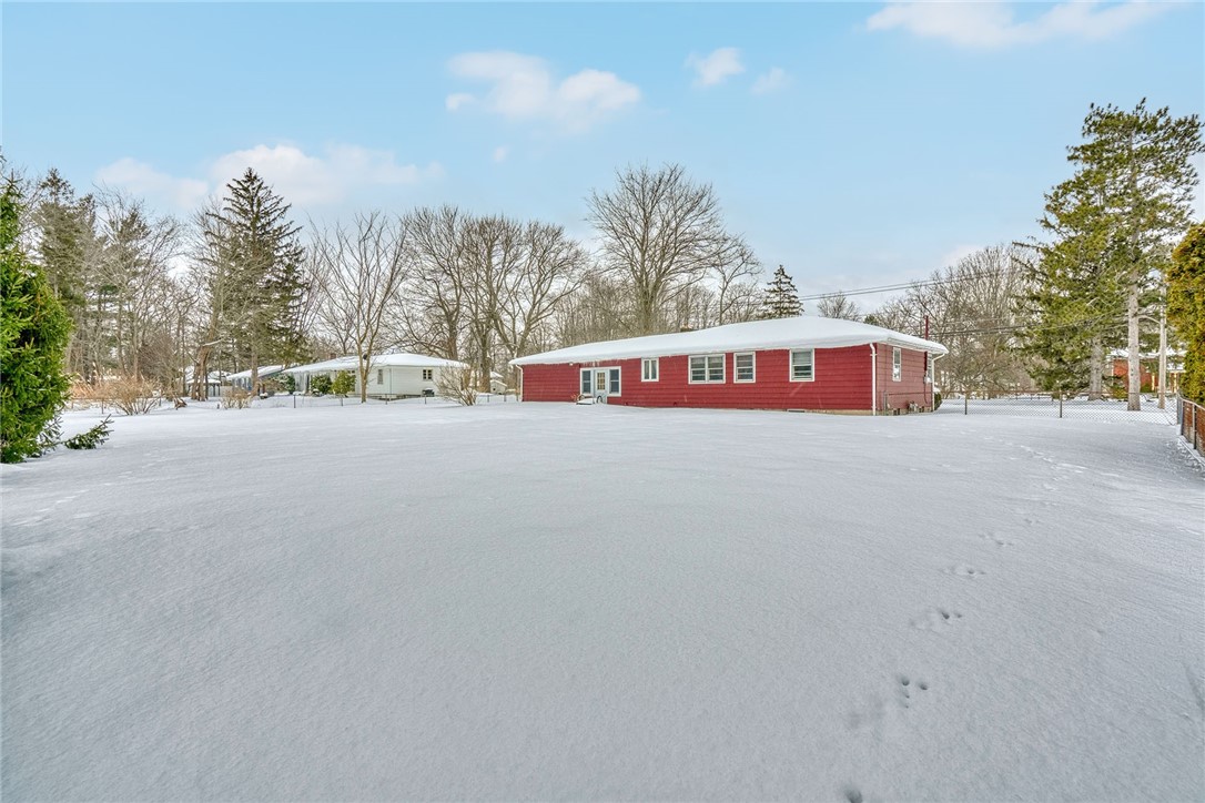 572 Holt Road Webster, NY 14580 - Photo 35 of 39