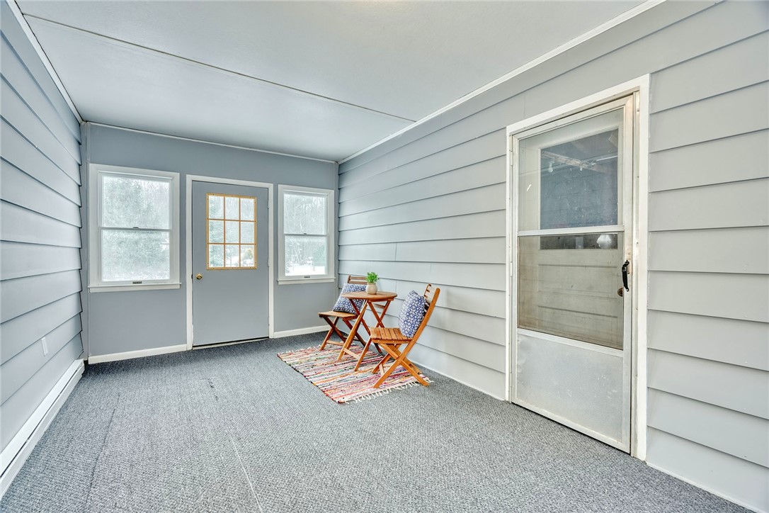 572 Holt Road Webster, NY 14580 - Photo 5 of 39 Finished and heated breezeway adds 190sf of living