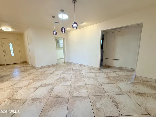 $2,895 | 710 East Hermosa Drive, Tempe, AZ 85282