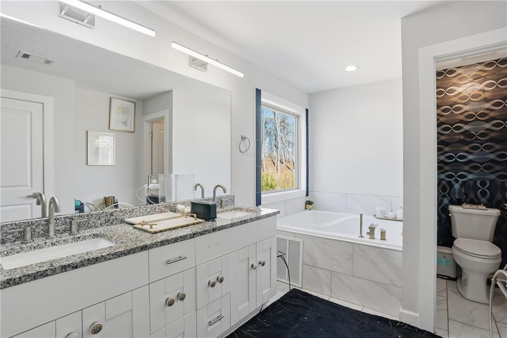 5663 Eternal Drive Atlanta, GA 30349 - Photo 18 of 32