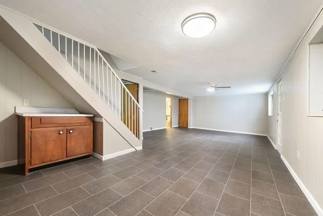 a view of a livingroom with an oven