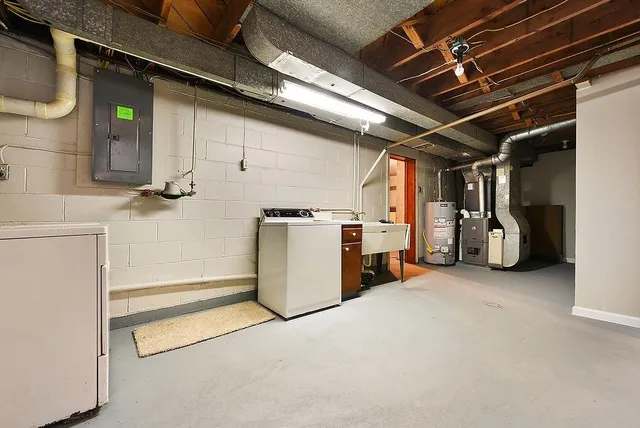a view of a storage & utility room