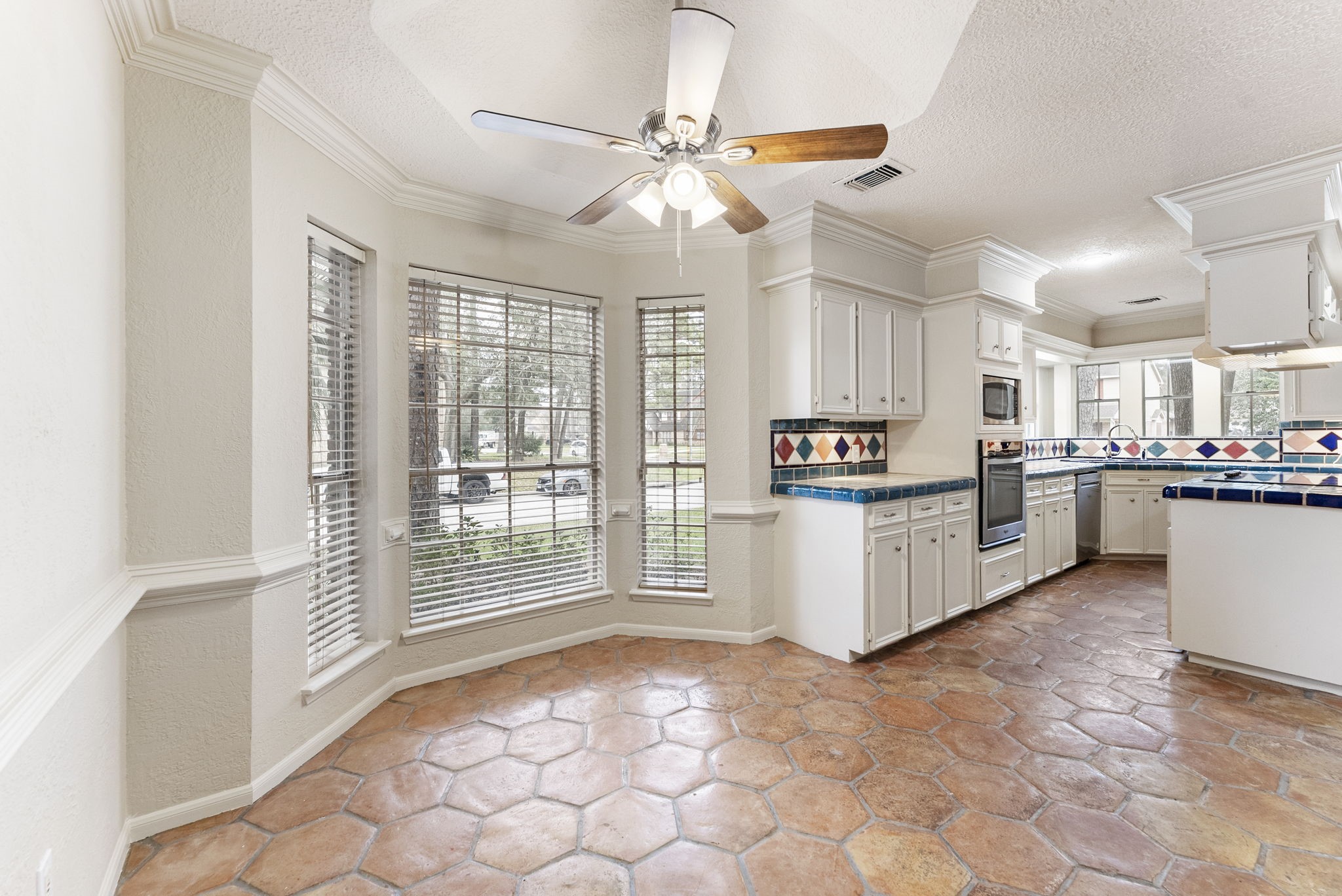 5718 Glenmere Lane Spring, TX 77379 - Photo 15 of 40