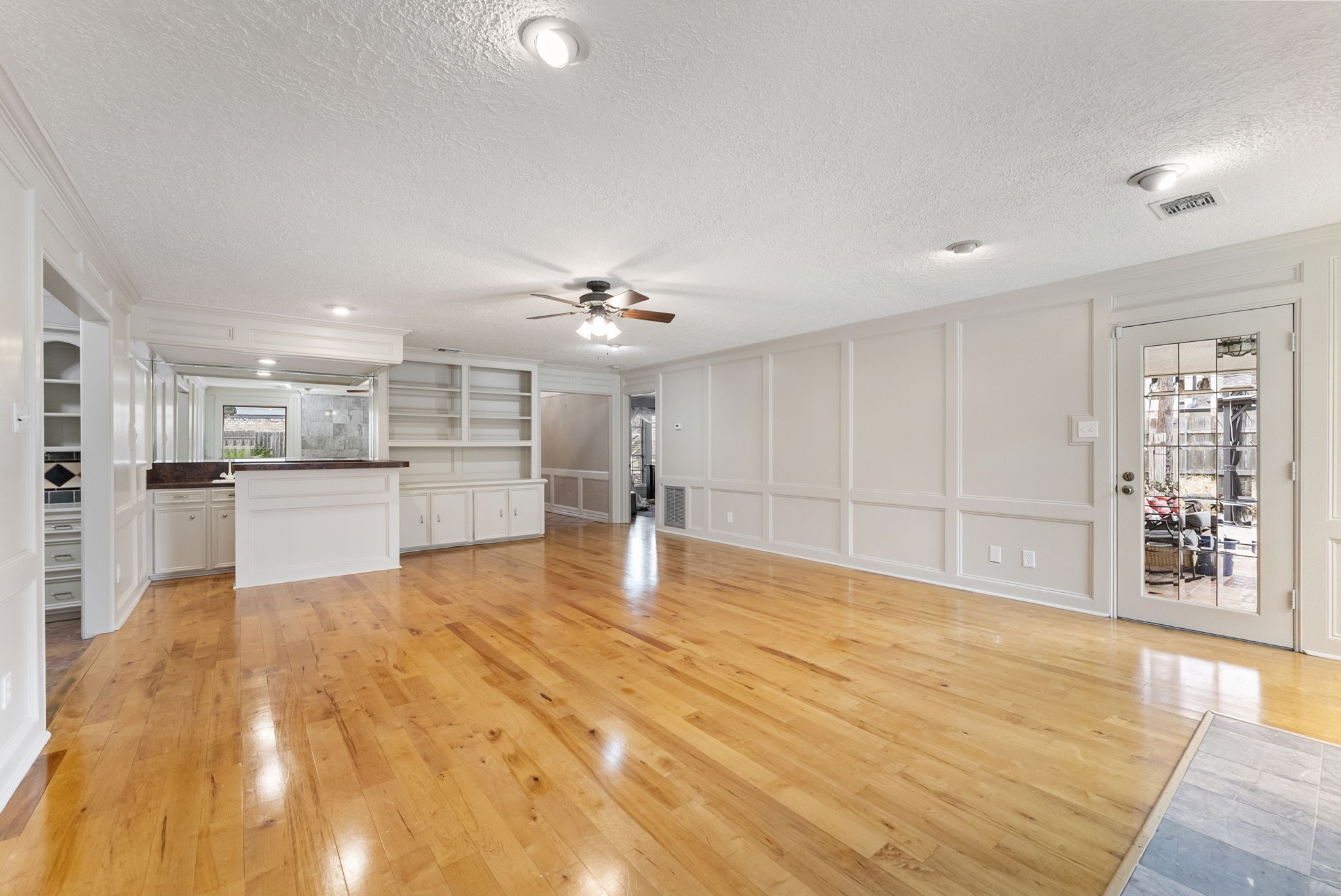 5718 Glenmere Lane Spring, TX 77379 - Photo 19 of 40