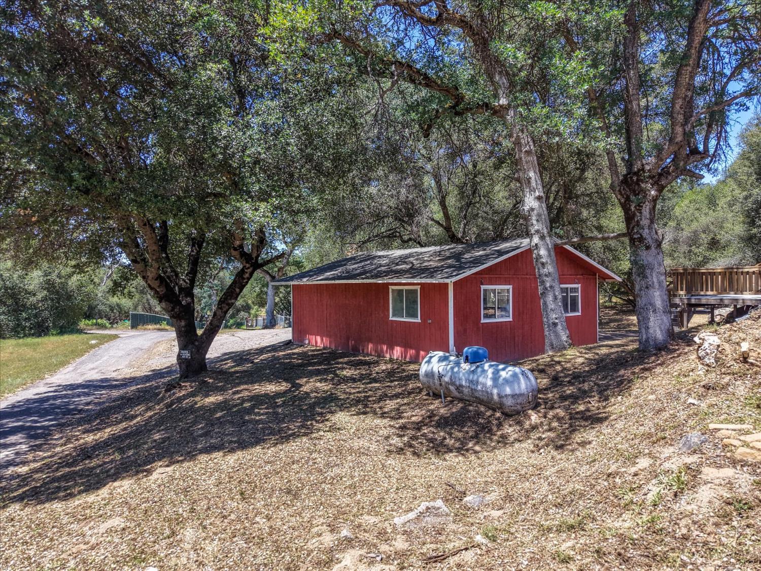 49020 Manzanita Road Oakhurst, CA 93644 - Photo 54 of 61