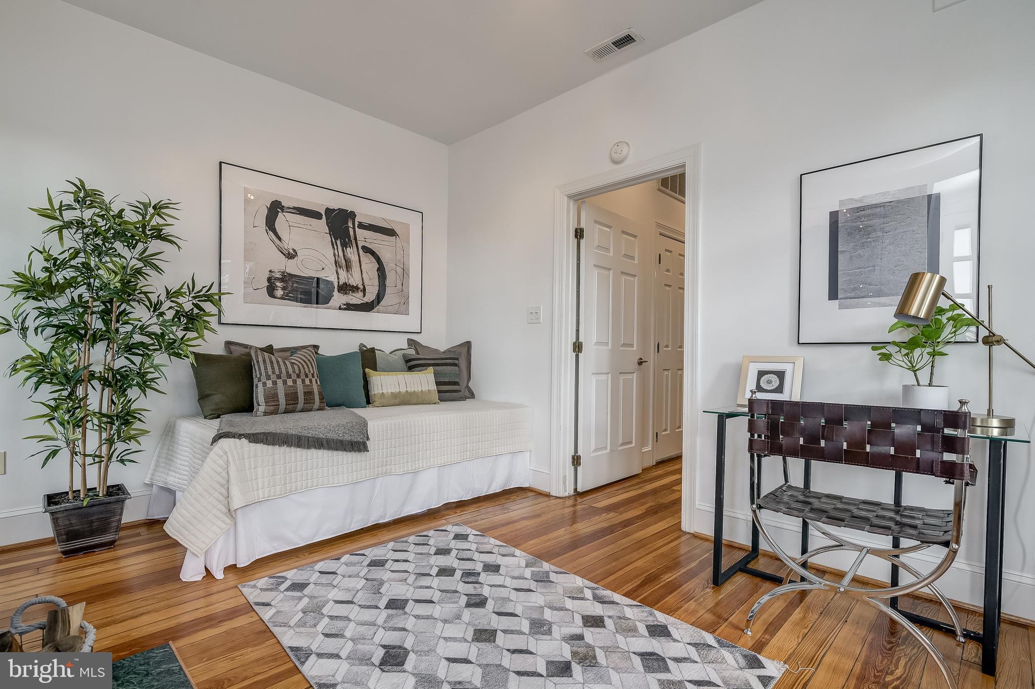 2017 Kalorama Road Northwest, Unit 4 Washington, DC 20009 - Photo 18 of 36 View of Second Bedroom