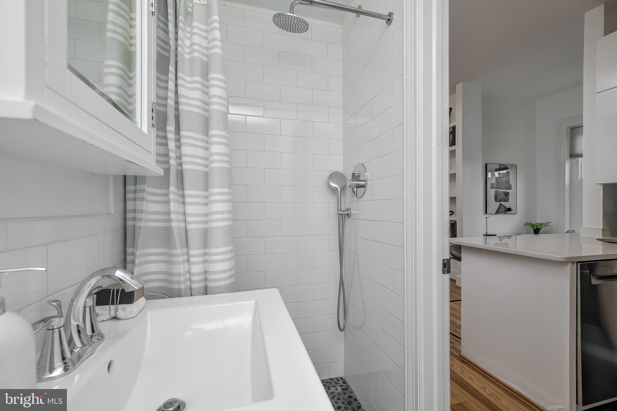 2017 Kalorama Road Northwest, Unit 4 Washington, DC 20009 - Photo 20 of 36 Updated Second Full Bathroom