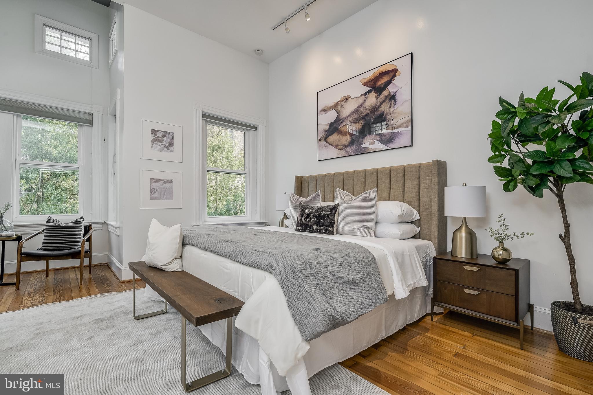 2017 Kalorama Road Northwest, Unit 4 Washington, DC 20009 - Photo 22 of 36 Primary Bedroom Suite