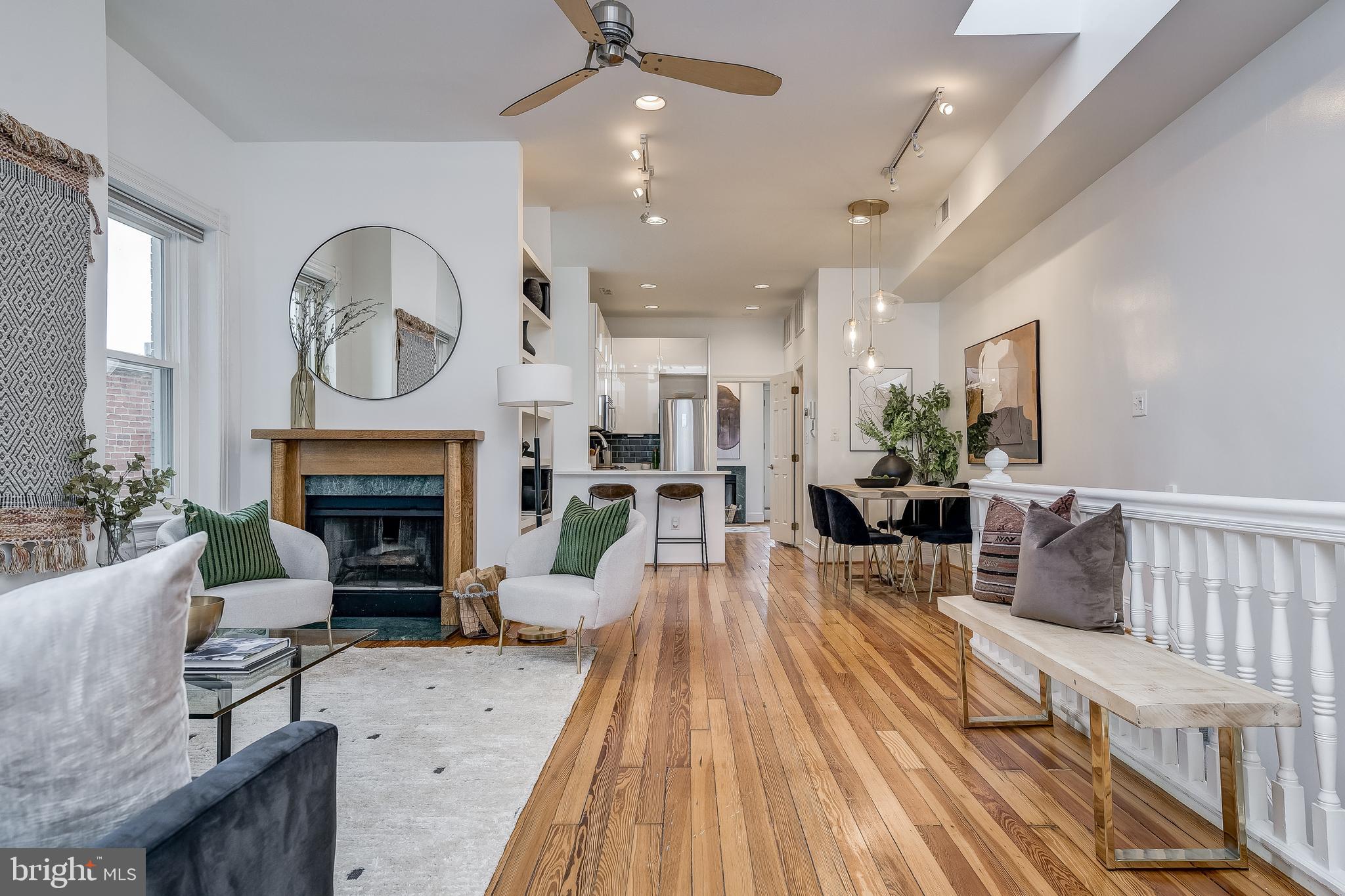 2017 Kalorama Road Northwest, Unit 4 Washington, DC 20009 - Photo 6 of 36 Beautiful Hardwood Floors