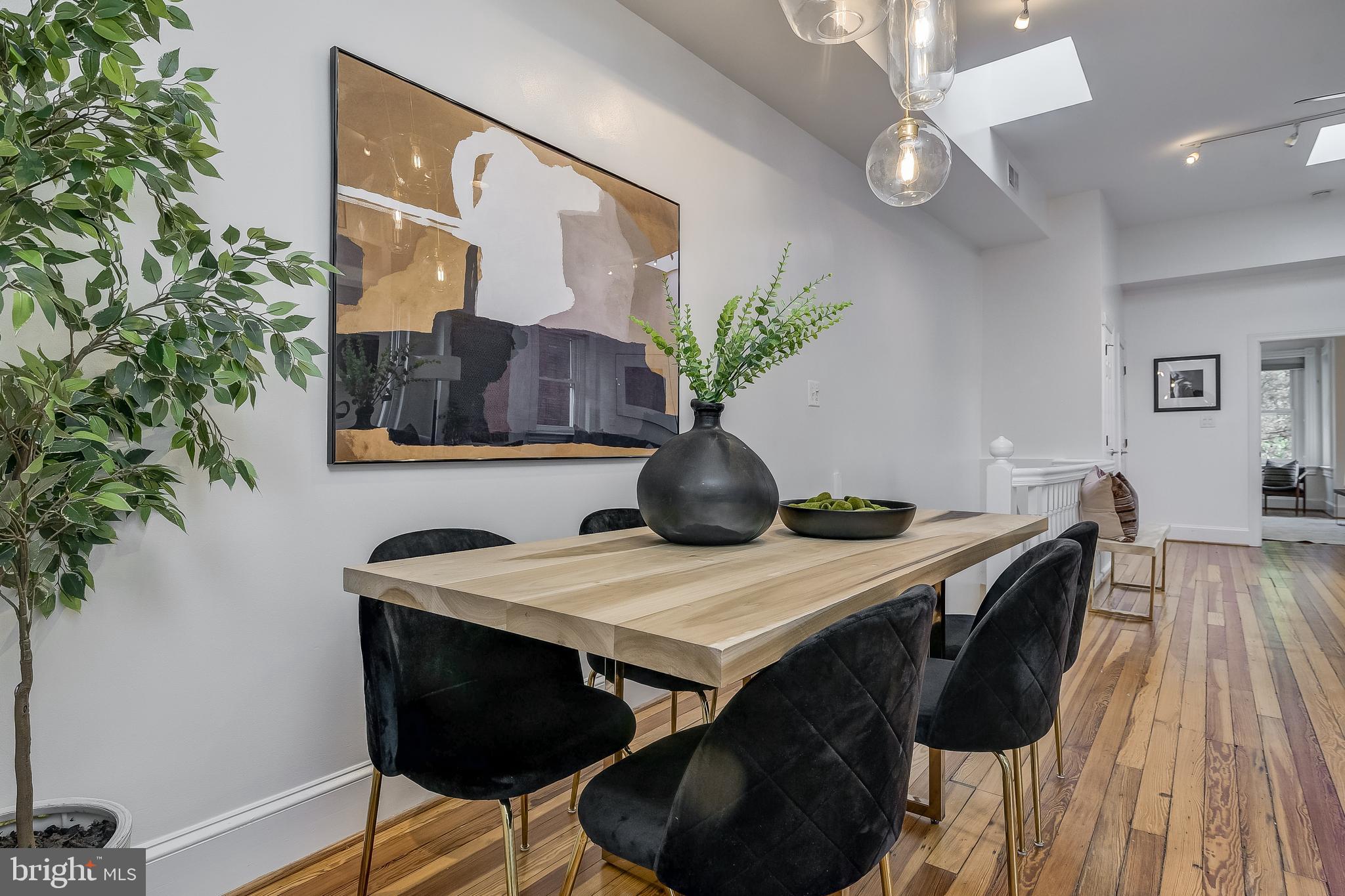 2017 Kalorama Road Northwest, Unit 4 Washington, DC 20009 - Photo 9 of 36 Dining Area