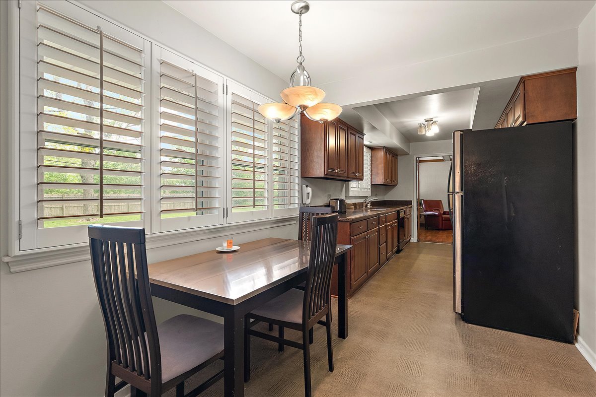 20424 Ithaca Road Olympia Fields, IL 60461 - Photo 12 of 30 Gallery Image 12