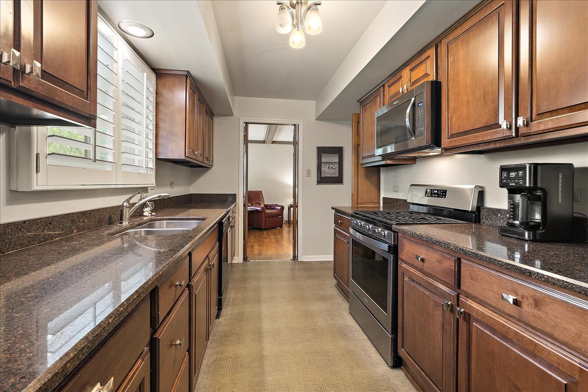 20424 Ithaca Road Olympia Fields, IL 60461 - Photo 10 of 30 Gallery Image 10