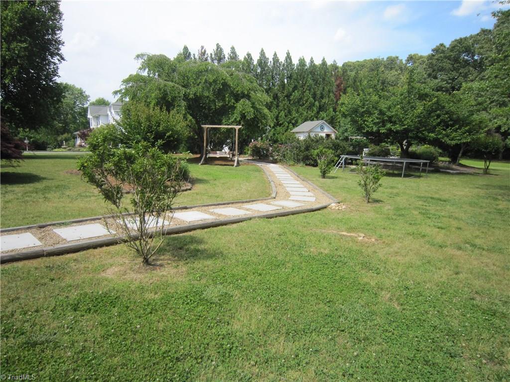 413 Embler Road Lexington, NC 27292 - Photo 8 of 24