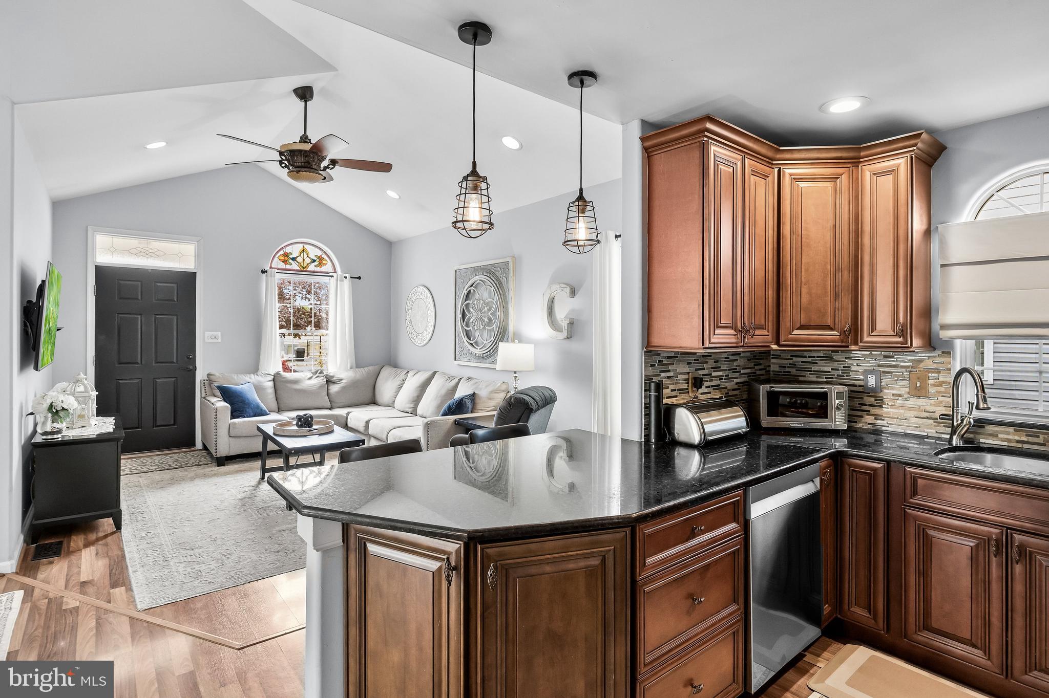 208 Hooker Street Riverside, NJ 08075 - Photo 15 of 36