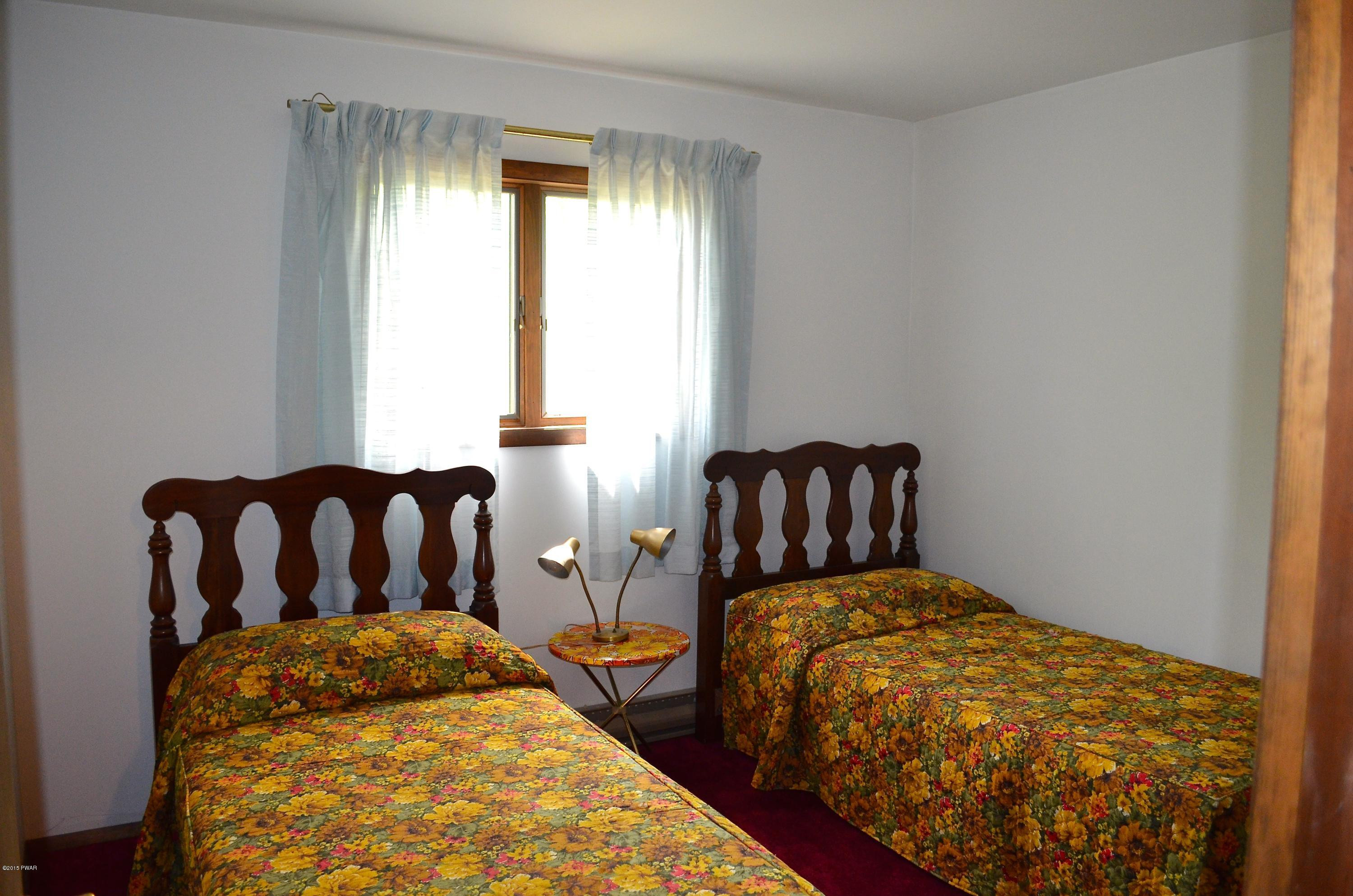 140 Cabin Road Milford, PA 18337 - Photo 11 of 24