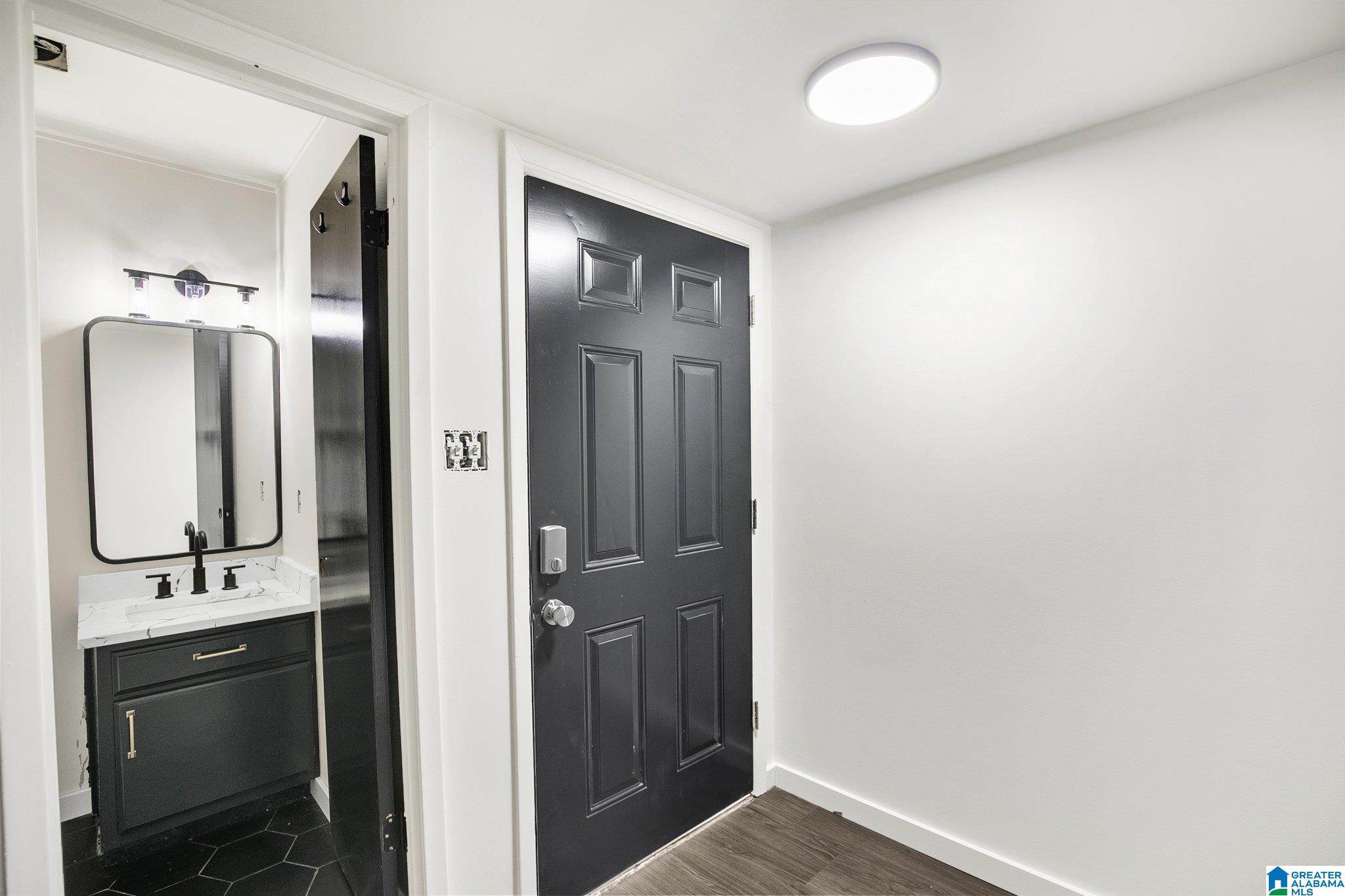 203 Running Brook Road, Unit 203 Hoover, AL 35226 - Photo 10 of 19