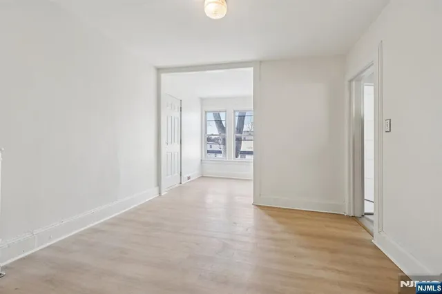 $2,000 | 66 North Washington Avenue, Unit 1, Bergenfield, NJ 07621