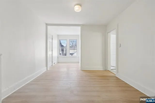 $2,000 | 66 North Washington Avenue, Unit 1, Bergenfield, NJ 07621