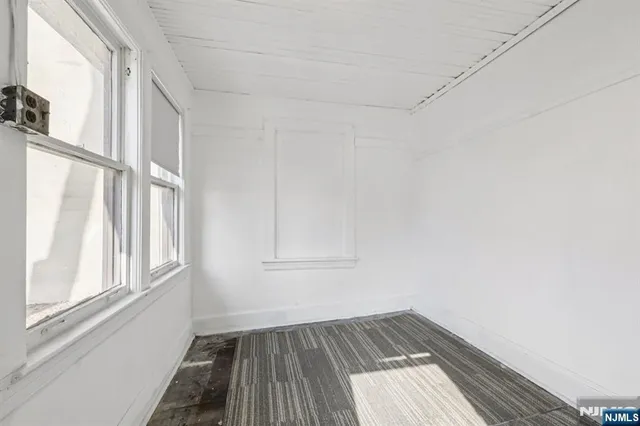 $2,000 | 66 North Washington Avenue, Unit 1, Bergenfield, NJ 07621