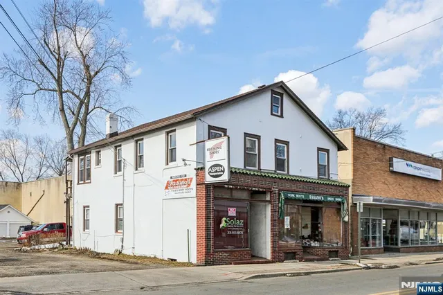 $2,000 | 66 North Washington Avenue, Unit 1, Bergenfield, NJ 07621