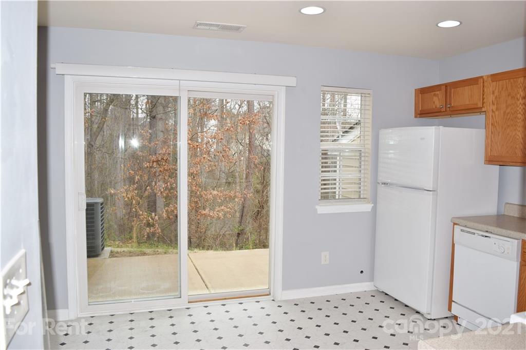138 Limerick Road Mooresville, NC 28115 - Photo 12 of 33 a bathroom with a shower