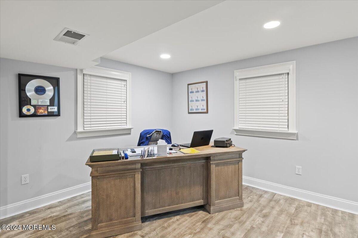 676 Locust Point Road Atlantic Highlands, NJ 07716 - Photo 30 of 56 33-676 Locust Point (40)