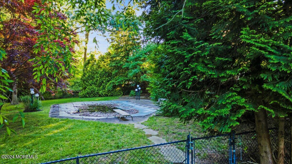 676 Locust Point Road Atlantic Highlands, NJ 07716 - Photo 55 of 56 a view of an outdoor space