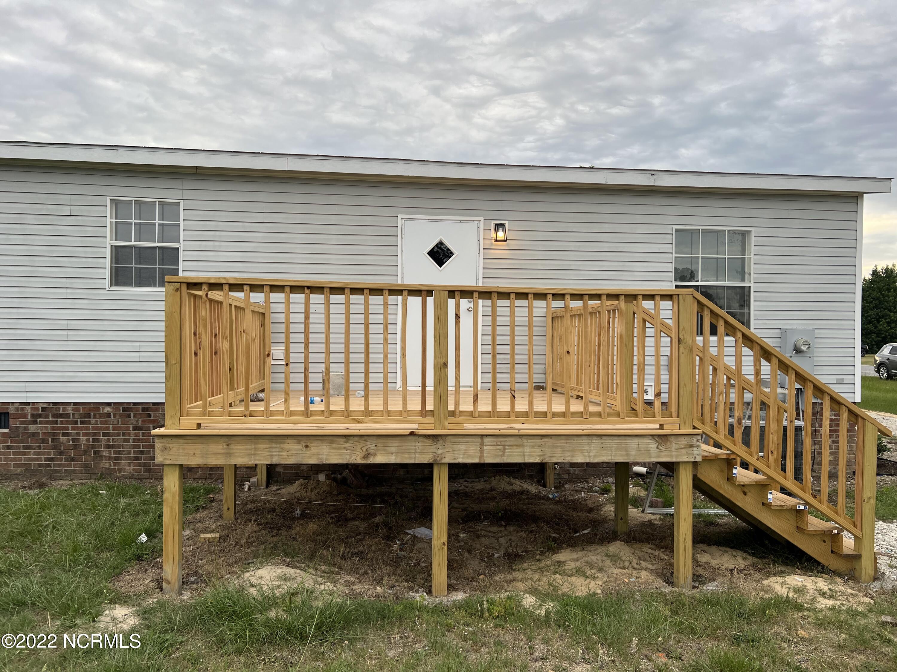 100 Ram's Place Mount Olive, NC 28365 - Photo 20 of 20 3 Deck