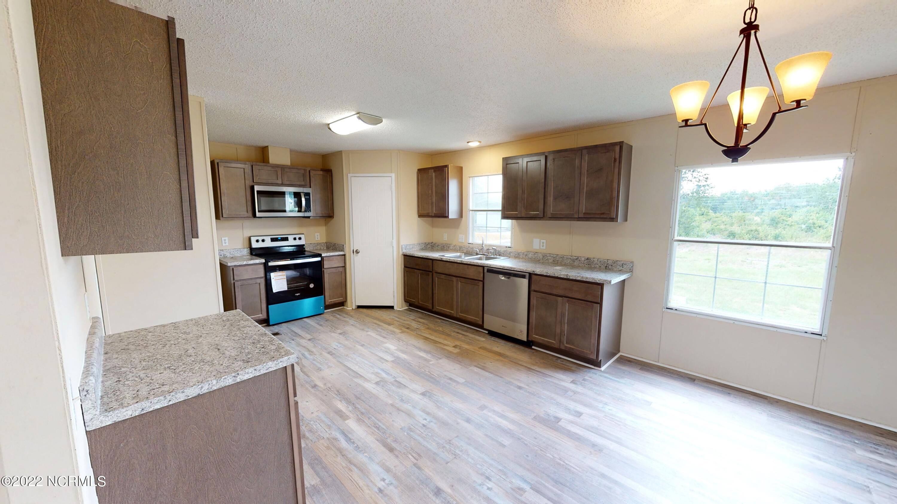 100 Ram's Place Mount Olive, NC 28365 - Photo 7 of 20 8 Kitchen