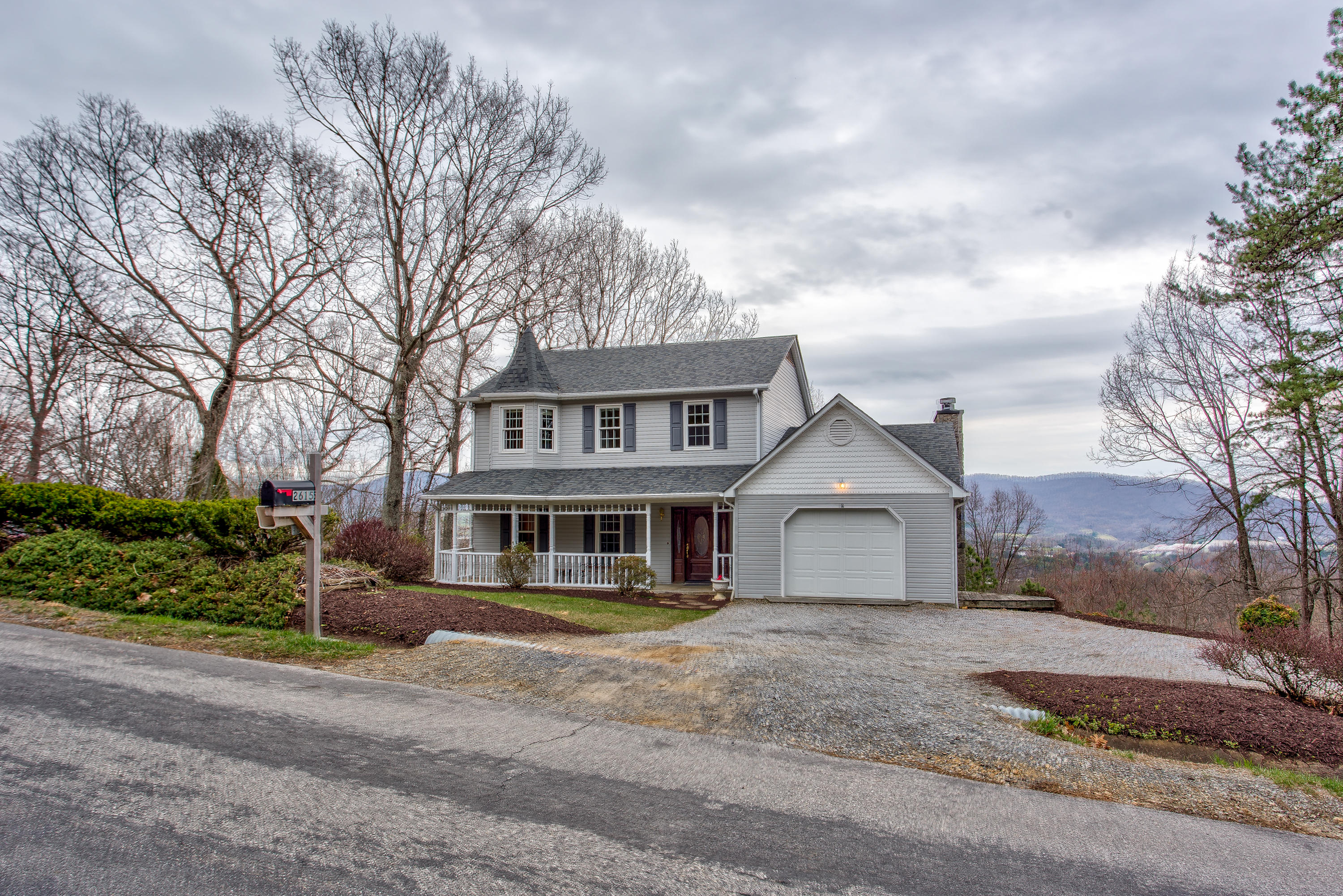 2615 Summit Ridge Road Northeast Roanoke, VA 24012 - Photo 2 of 37 IMG_1