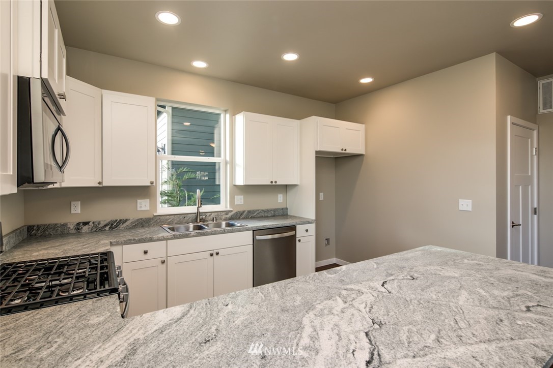 2090 Calico Loop Ferndale, WA 98248 - Photo 10 of 25 Gallery Image 10
