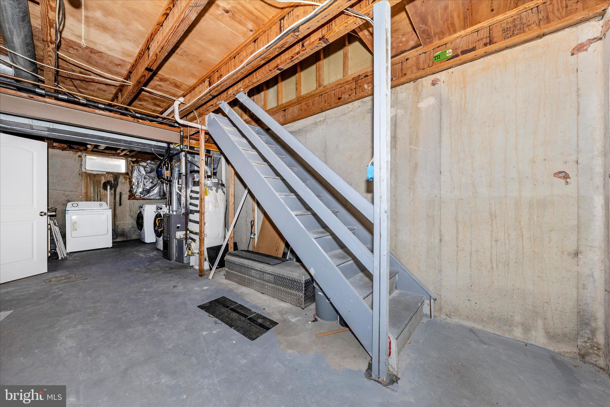 13303 Country Ridge Drive Germantown, MD 20874 - Photo 34 of 45 a view of an empty room with stairs