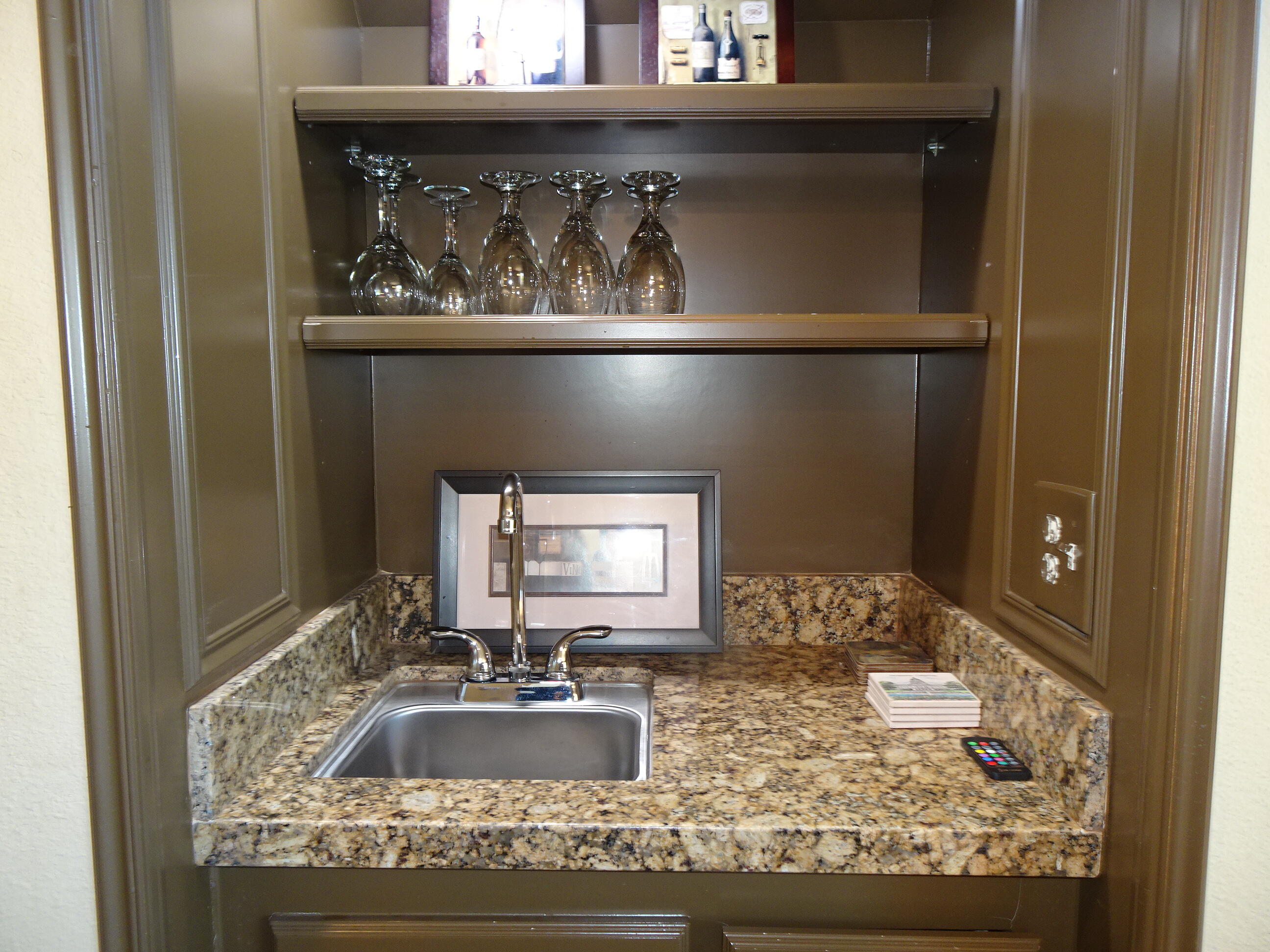 79738 Olympia Fields La Quinta, CA 92253 - Photo 18 of 50 Wet Bar