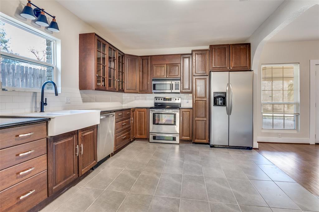 1631 Homewood Place Dallas, TX 75224 - Photo 7 of 16