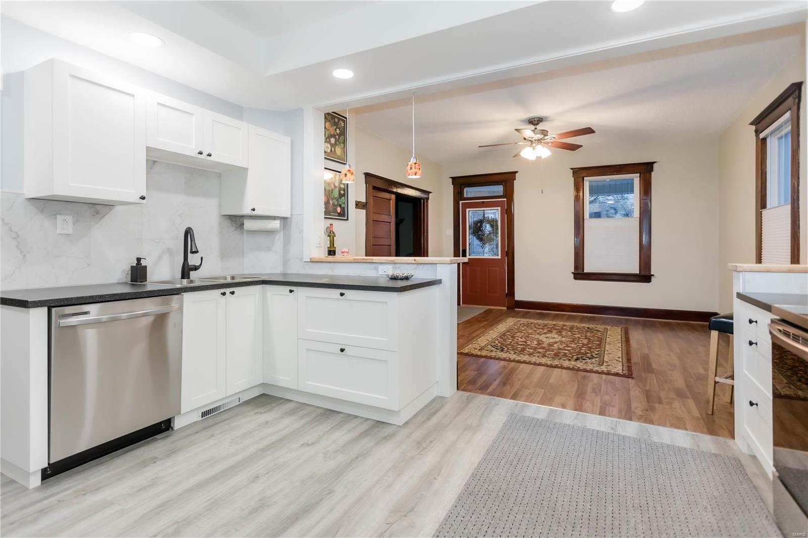 412 East State Street O'Fallon, IL 62269 - Photo 24 of 57 Gallery Image 24