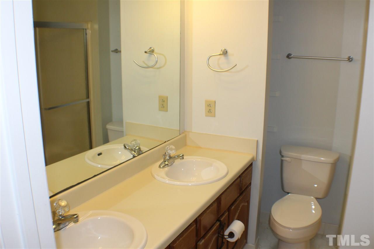 4644 Fawnbrook Circle Raleigh, NC 27612 - Photo 9 of 16 Gallery Image 9
