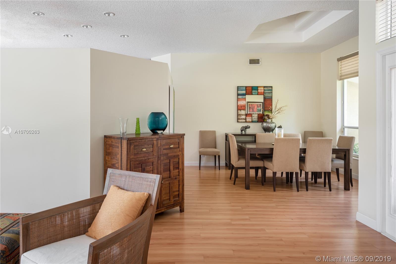 10719 Avenida Santa Ana Boca Raton, FL 33498 - Photo 4 of 20 Gallery Image 4