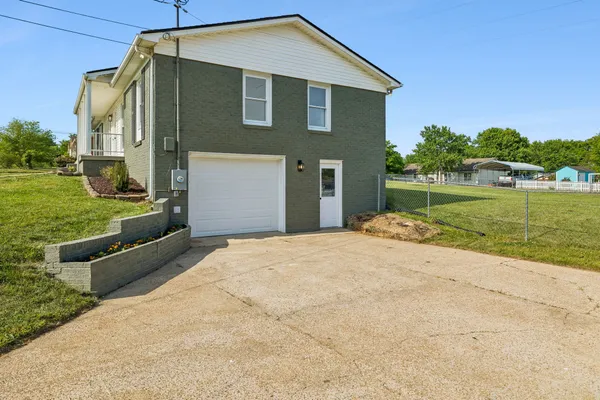 $374,990 | 6009 Hays Drive, Columbia, TN 38401