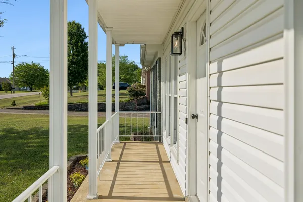 $374,990 | 6009 Hays Drive, Columbia, TN 38401
