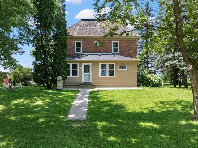 $975,000 | 18625 62nd Street, New Germany, MN 55367