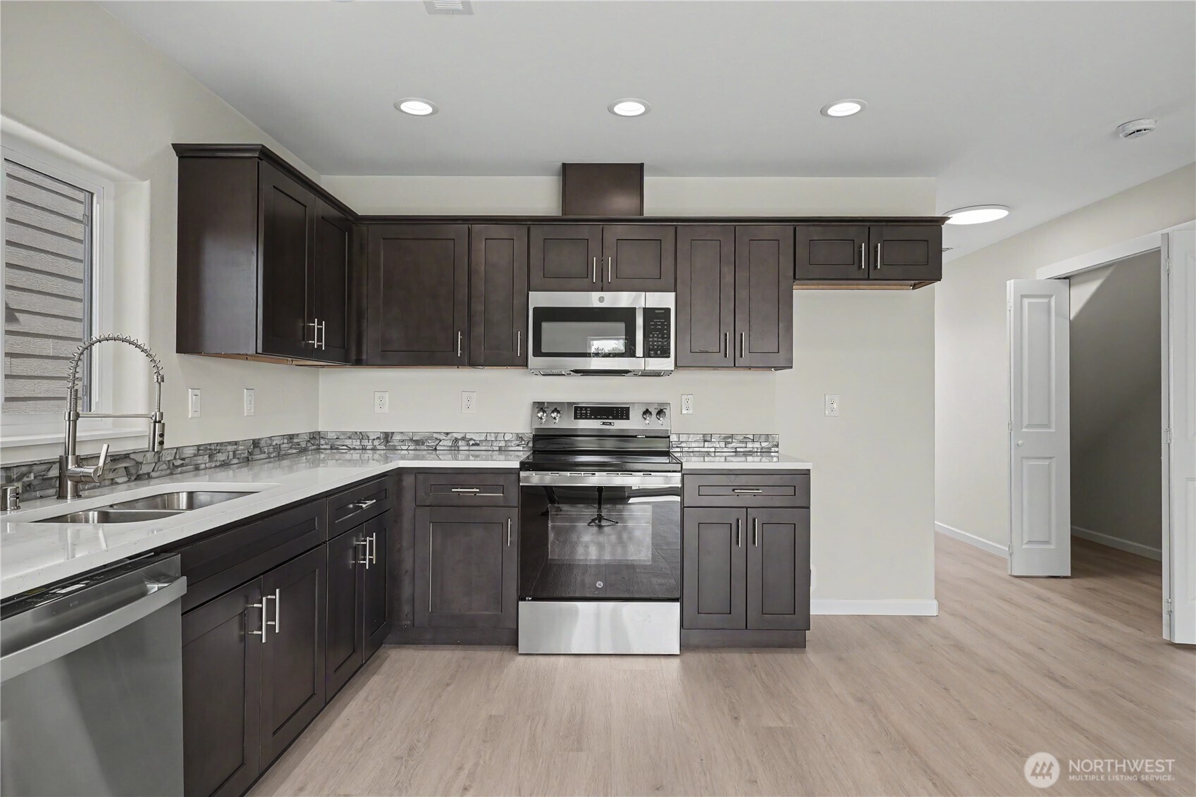 415 North 5th Avenue Connell, WA 99326 - Photo 3 of 40