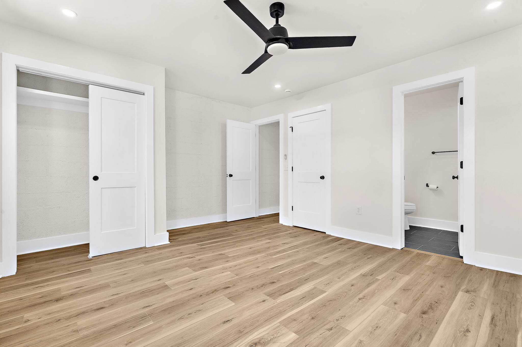 24 Blake Street, Unit B Charleston, SC 29403 - Photo 24 of 32 20-web-or-mls-DSC07595