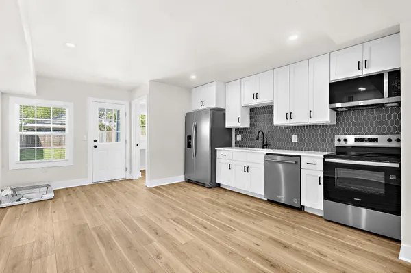 $3,200 | 24 Blake Street, Unit B, Charleston, SC 29403