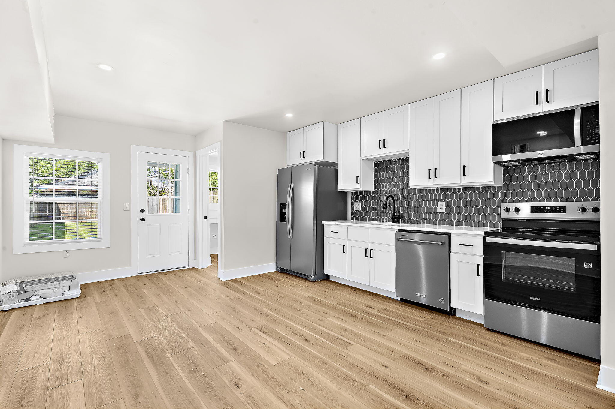 24 Blake Street, Unit B Charleston, SC 29403 - Photo 8 of 32 6-web-or-mls-DSC07520