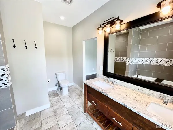 $3,250 | 2233 Wildwood Drive, Glen Carbon, IL 62034