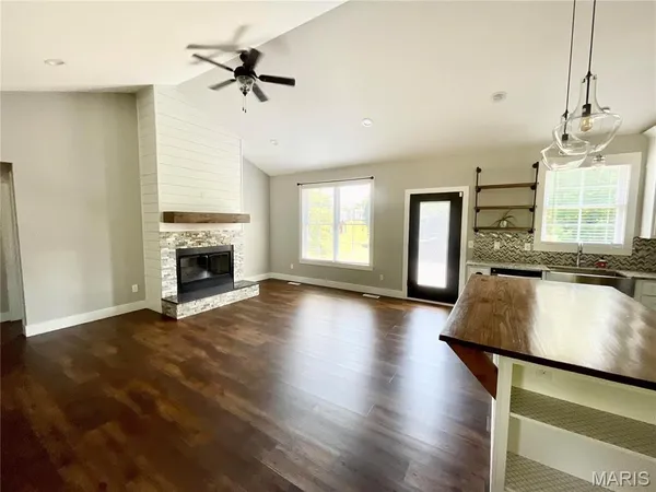 $3,250 | 2233 Wildwood Drive, Glen Carbon, IL 62034
