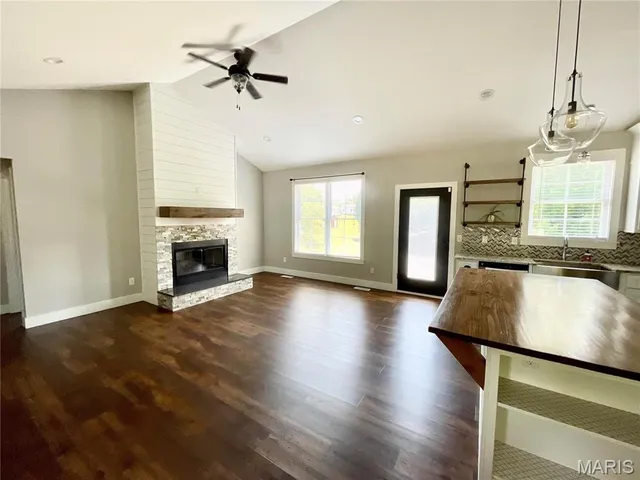 $3,250 | 2233 Wildwood Drive, Glen Carbon, IL 62034